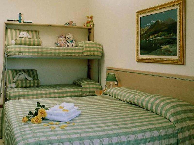 Residence Spiaggia D'Oro Desenzano del Garda Ruang foto