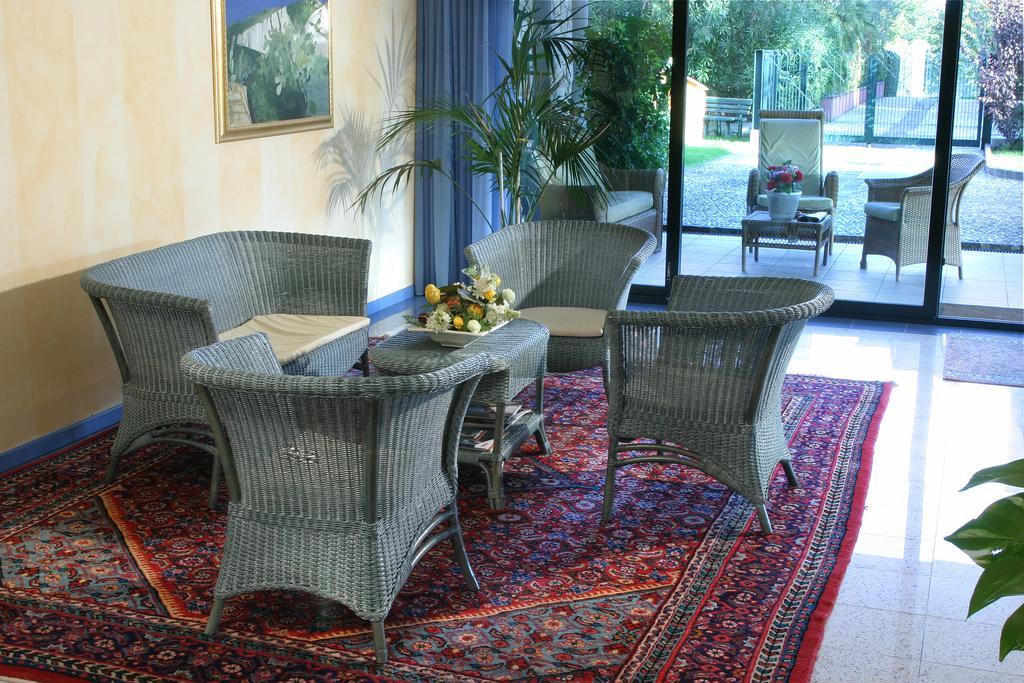 Residence Spiaggia D'Oro Desenzano del Garda Bagian luar foto