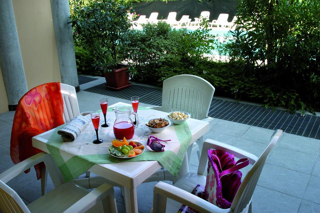 Residence Spiaggia D'Oro Desenzano del Garda Bagian luar foto